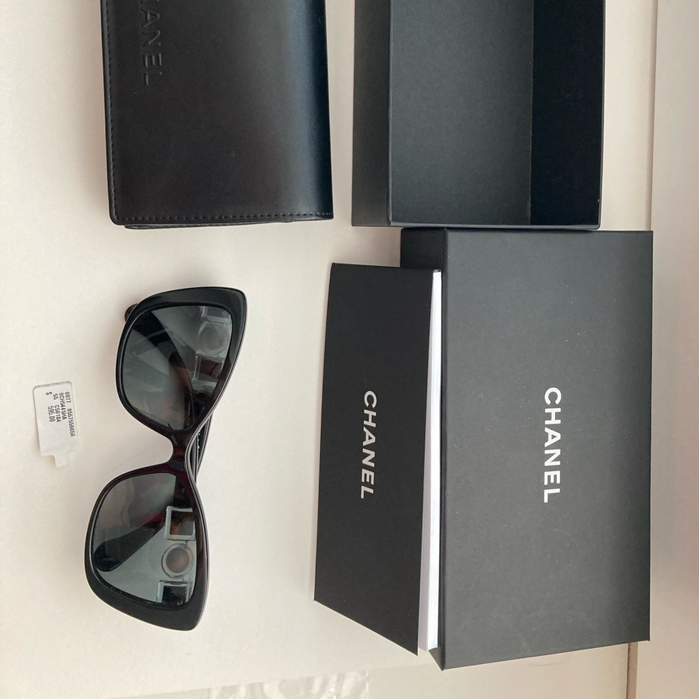 Real Chanel sunglass